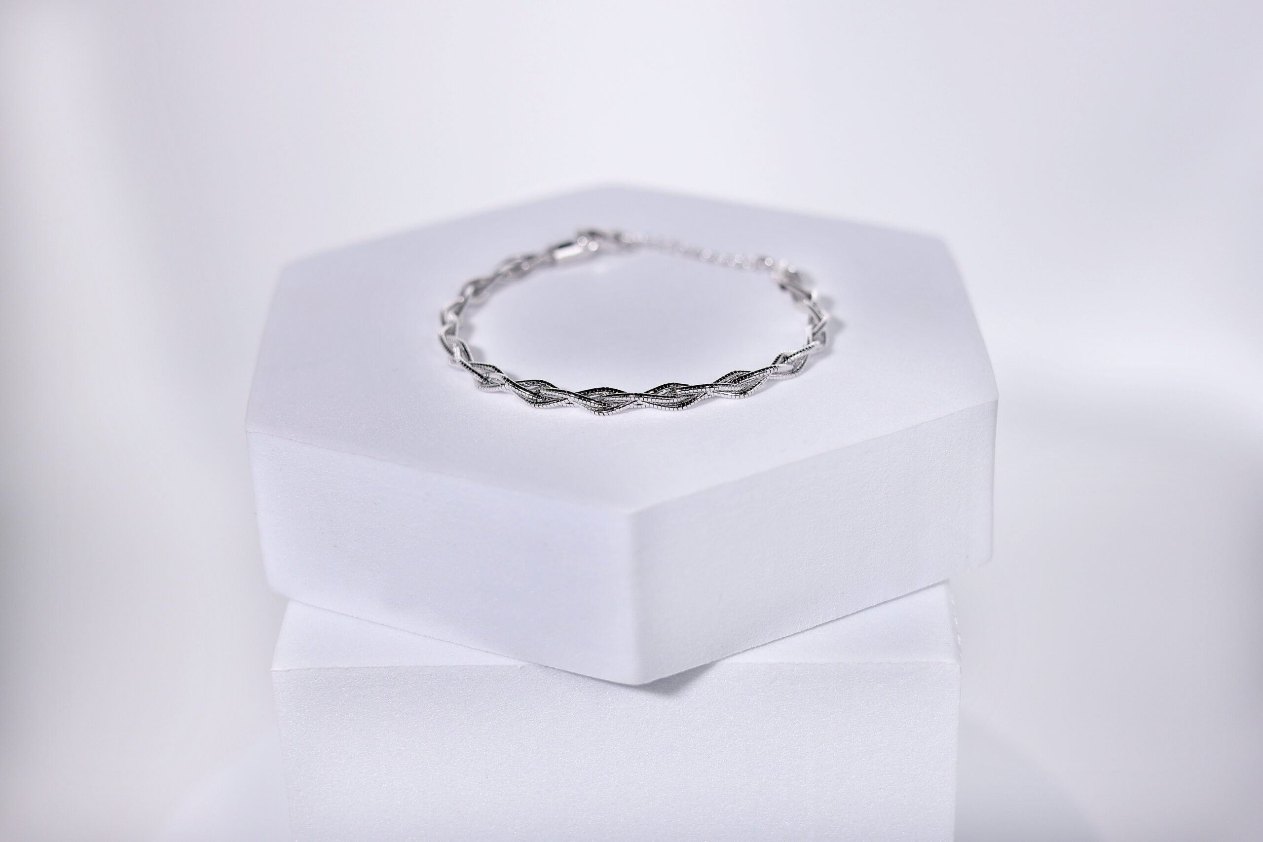 Veloura Twist Bracelet for Women – Pure 925 Silver