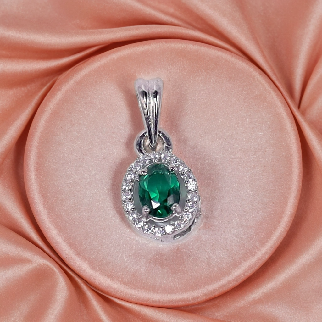 Emerald Twinkle Oval Pendant for Kids & women – Pure 925 Silver