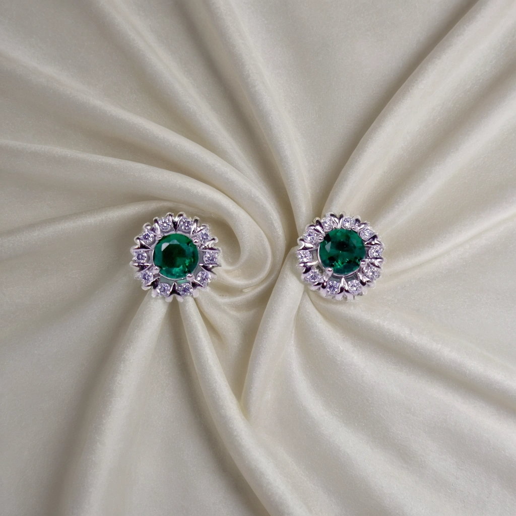 Emerald Twinkle Round Earrings for women – Pure 925 Silver