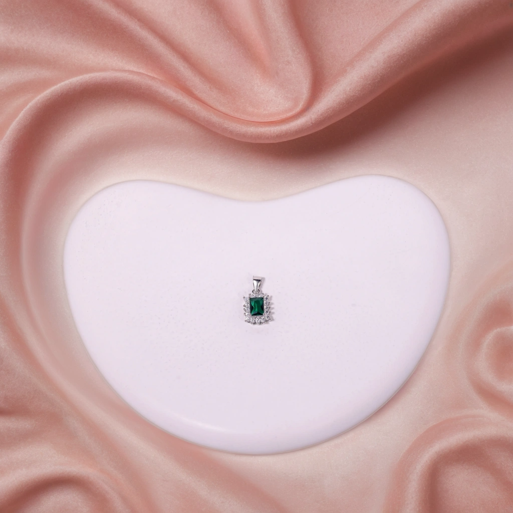 Emerald Twinkle Rectangle Pendant for Kids & women – Pure 925 Silver